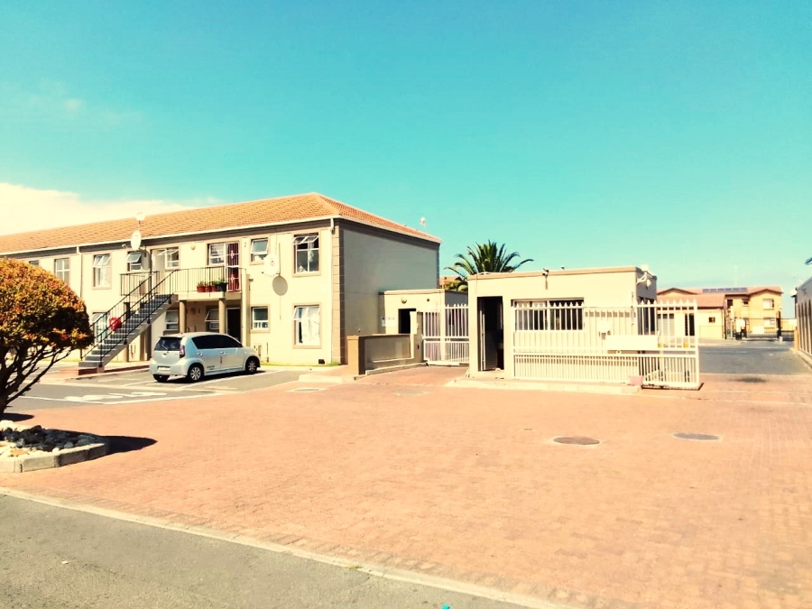 To Let 2 Bedroom Property for Rent in Guldenland Western Cape